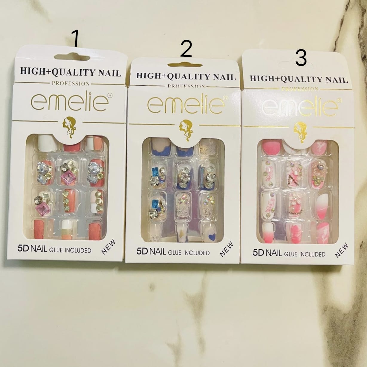 Emelie Cool Press-On Nail Set – 12 PCS