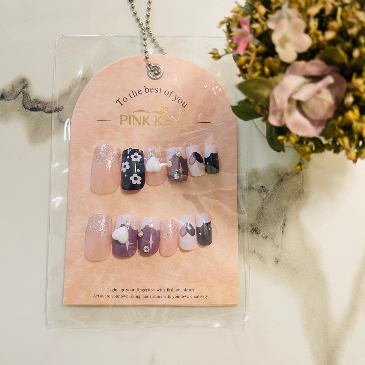 Pink Key Nail Set – 12 Nails