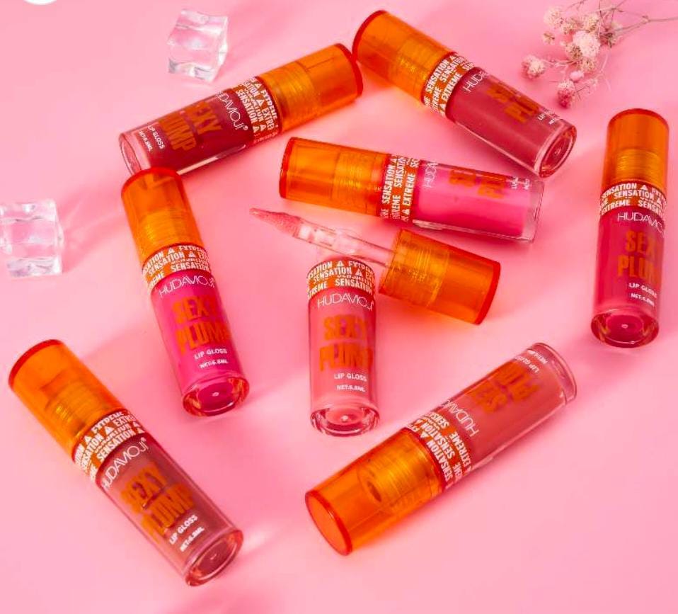 HUDA Muji Sexy Plump Lip Gloss