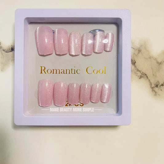 Romantic Cool Press-On Nail Set – 12 PCS